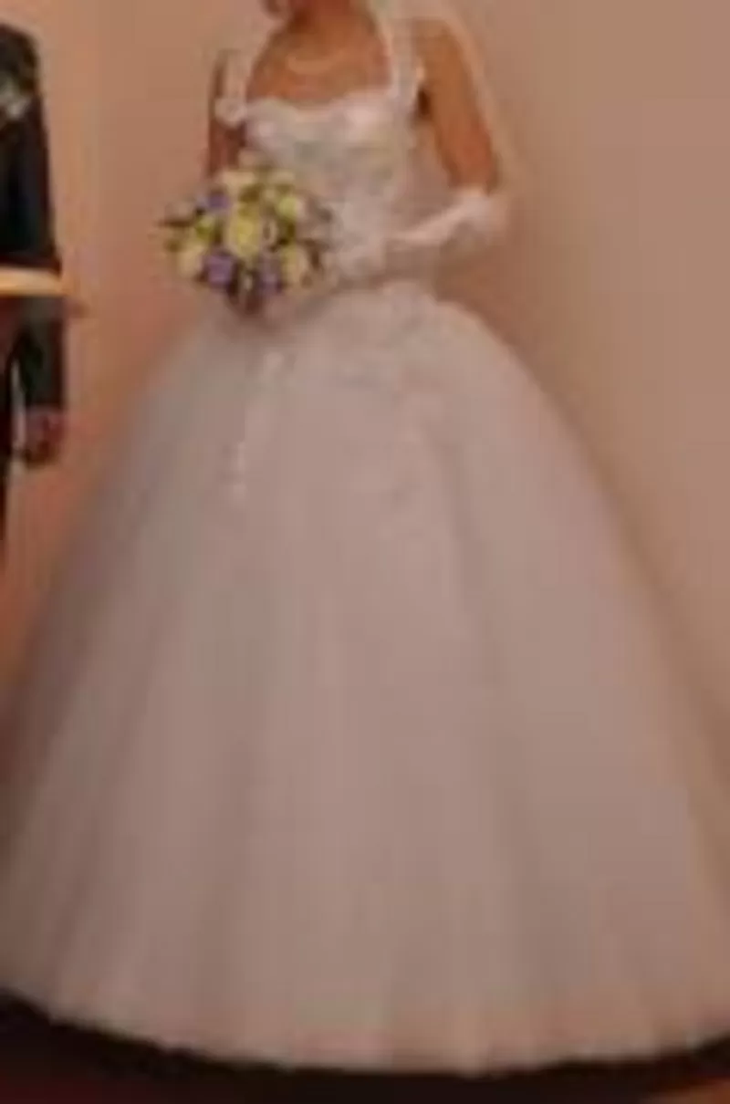 Продаётся свадебное платье из Салона Версаль